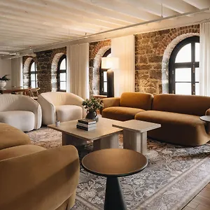 Saint Sulpice Lofts By Bakan - Old , Montreal Canada